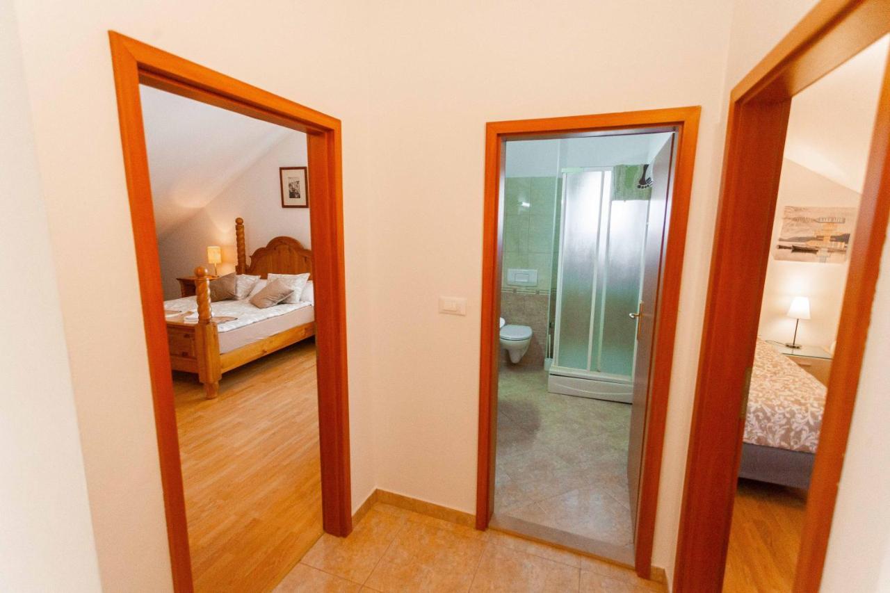 Apartment Jerry With Private Pool Milna  Kültér fotó